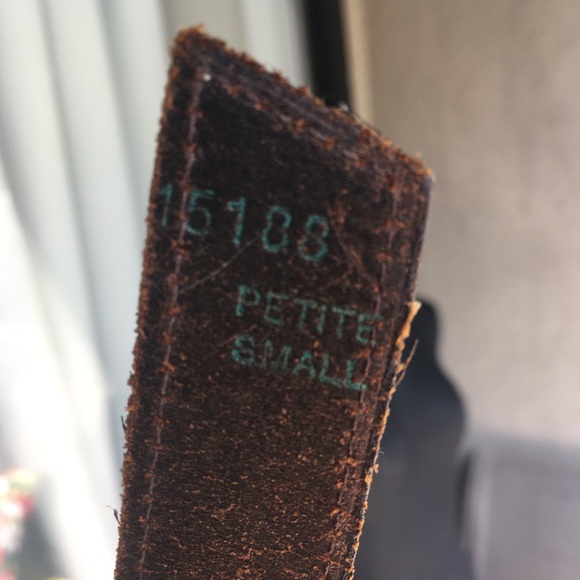 Vintage red and brown belt - Picture 2 of 5